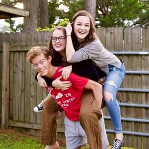 Meet your Posher, Michele